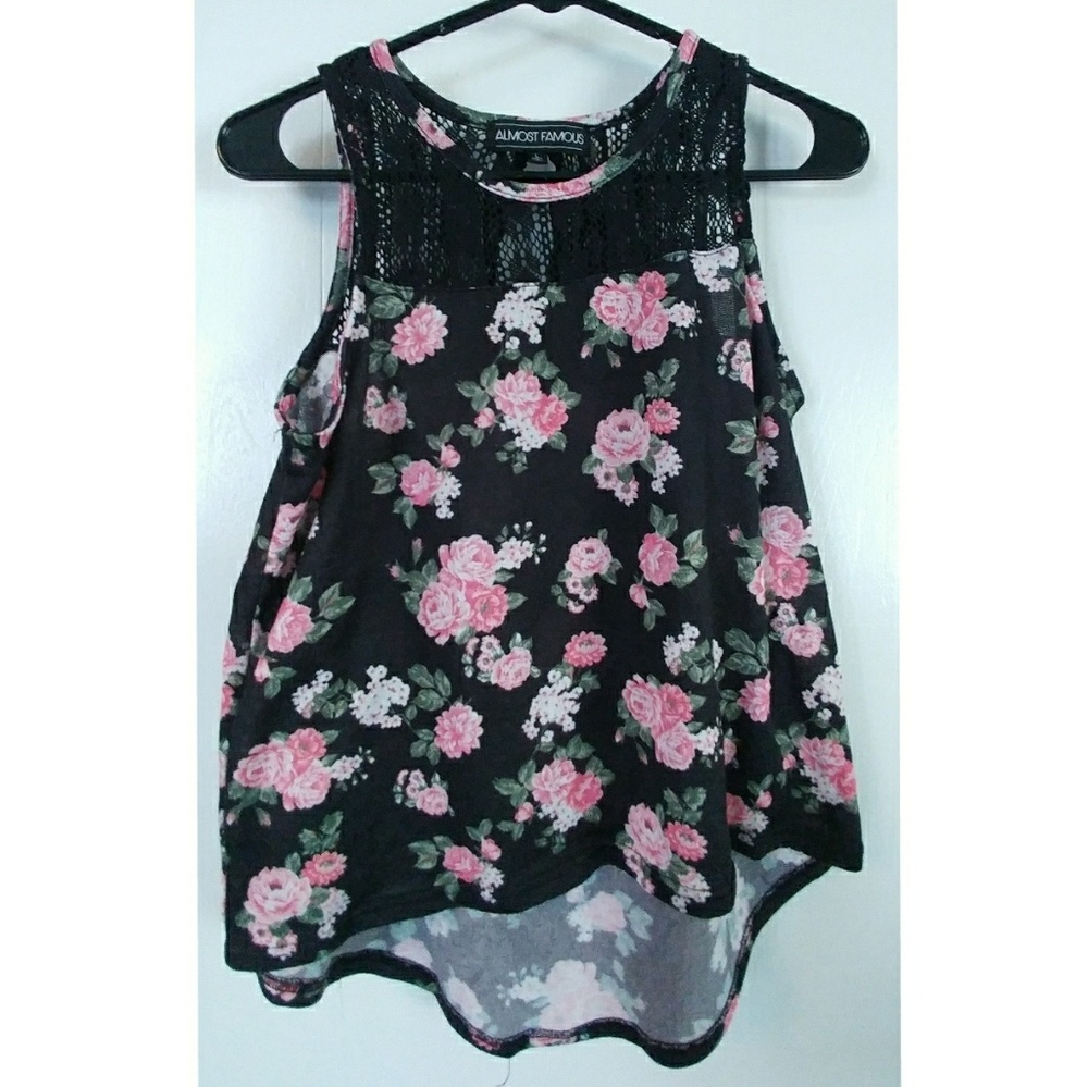 Almost Famous Flower Top size L